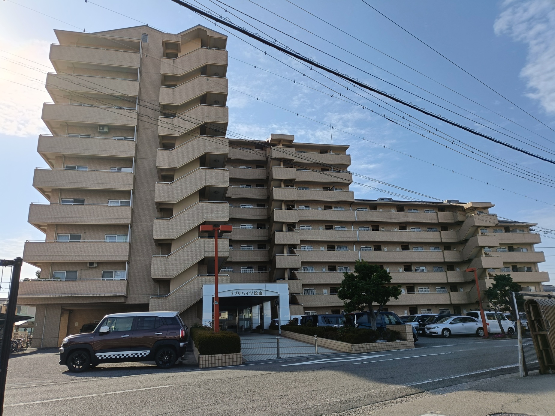 ラブリハイツ松山604号：立地◎南向き♪