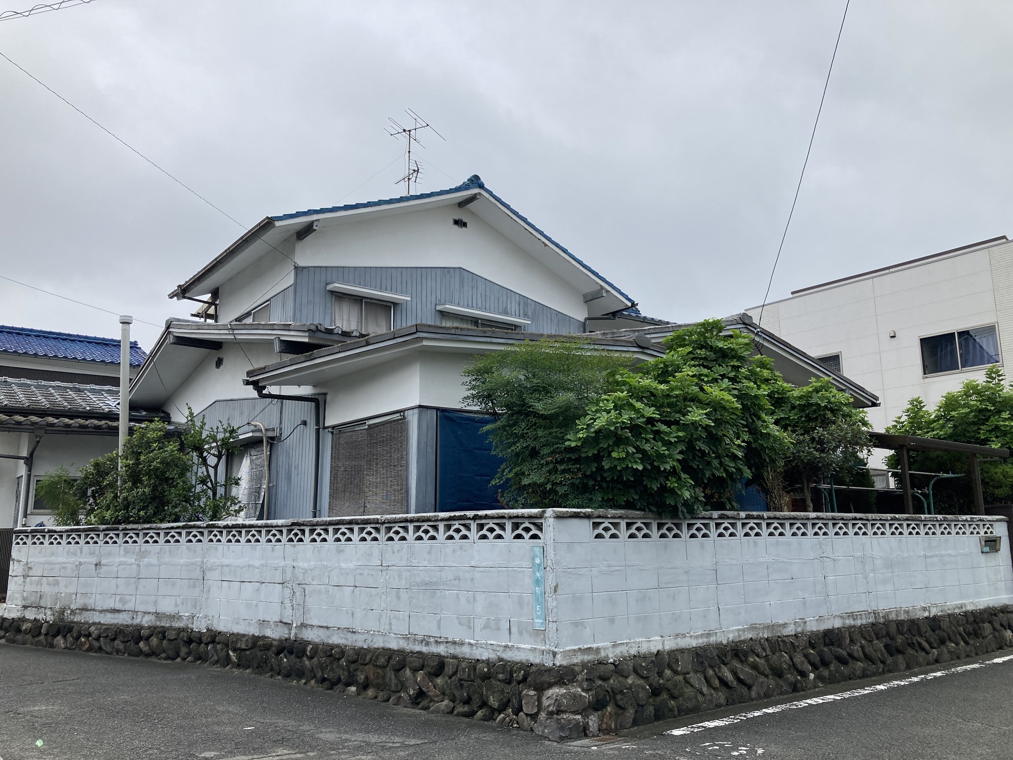 春美町/建築条件なし・更地渡し:ゆったり広々角地♪