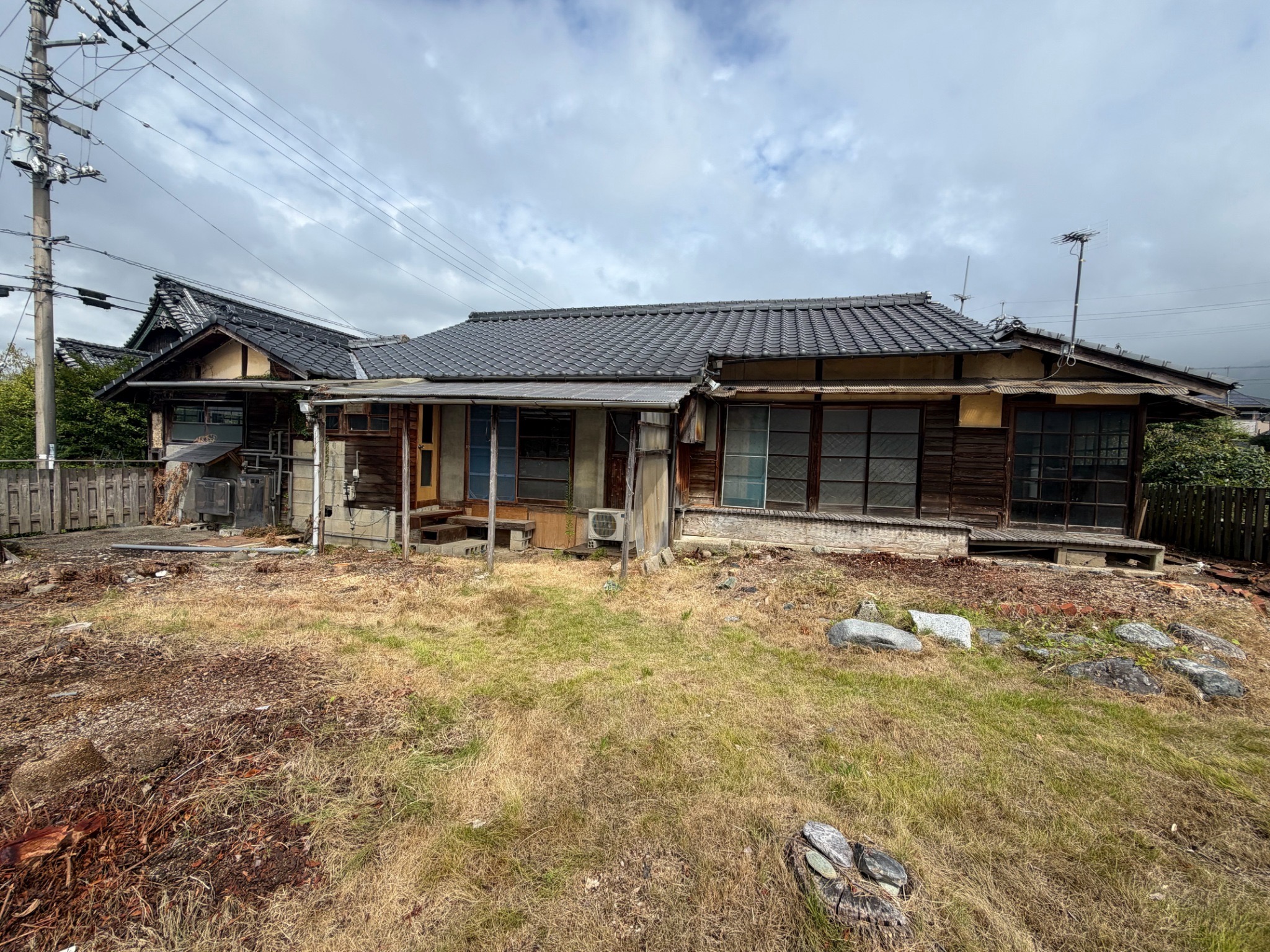 東温市南方　中古戸建