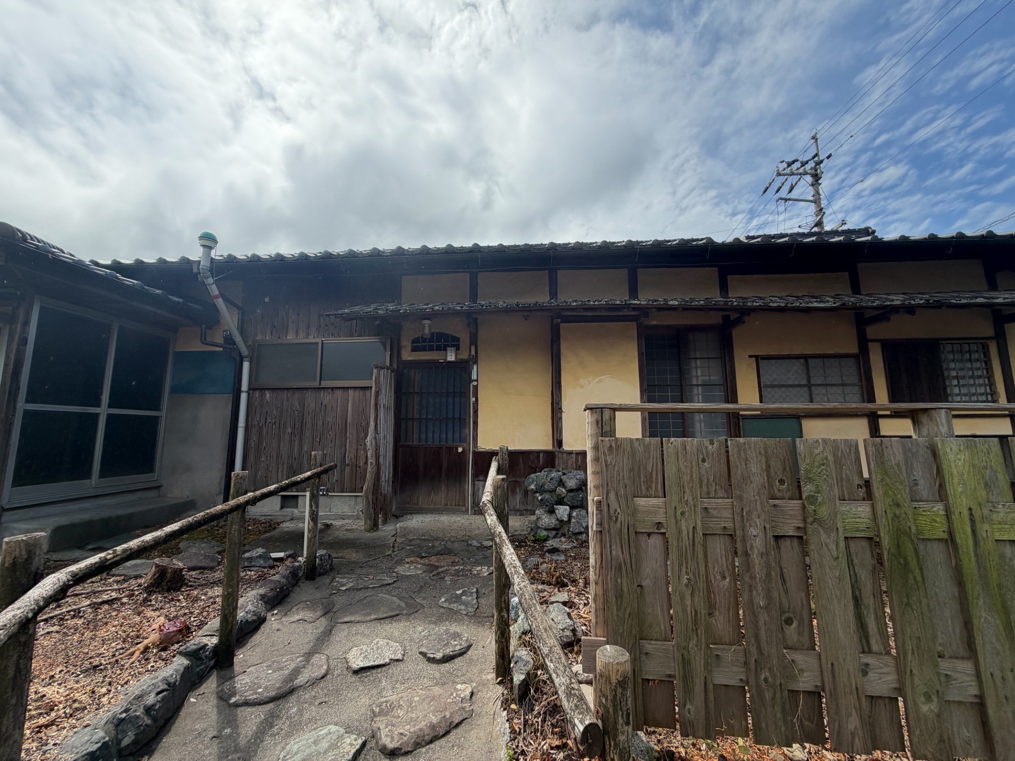 東温市南方　中古戸建
